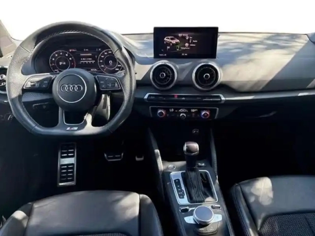 Audi Q2 35 tfsi 150 s tronic 7 s line plus — photo 8
