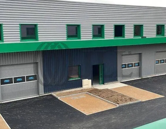 Local d'activité 230 m²