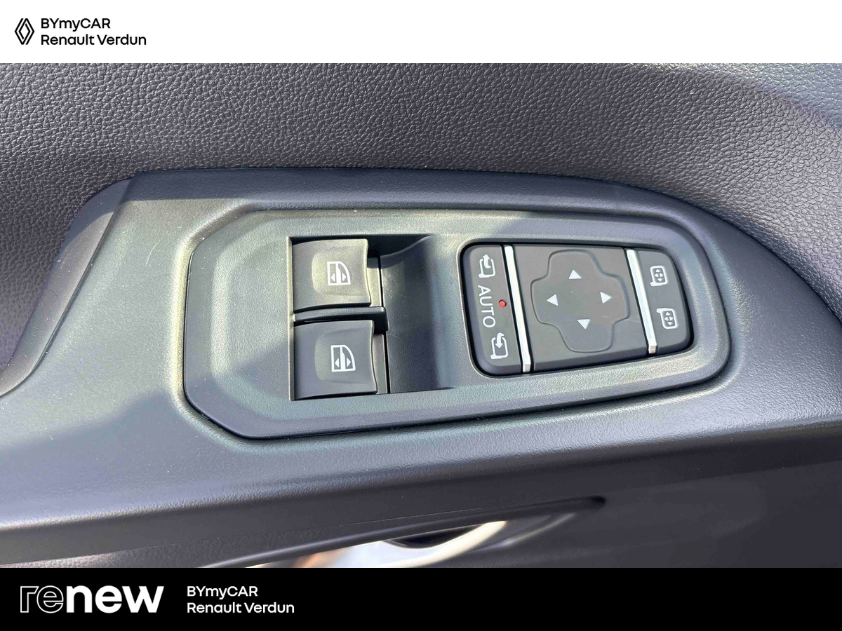Renault Trafic Blue dCi 150 — photo 15