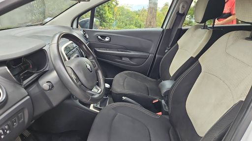 Renault Captur 0.9 TCe 90 - Zen – 2018 – 142222 km – Essence – Boîte Manuelle — photo 14