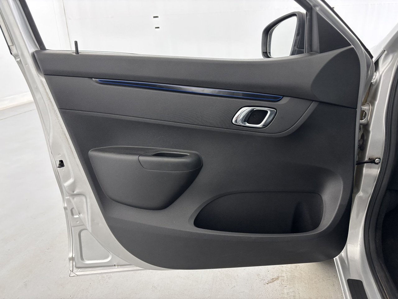 Dacia Spring — photo 11