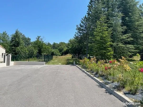 Terrain 1365 m² Allan