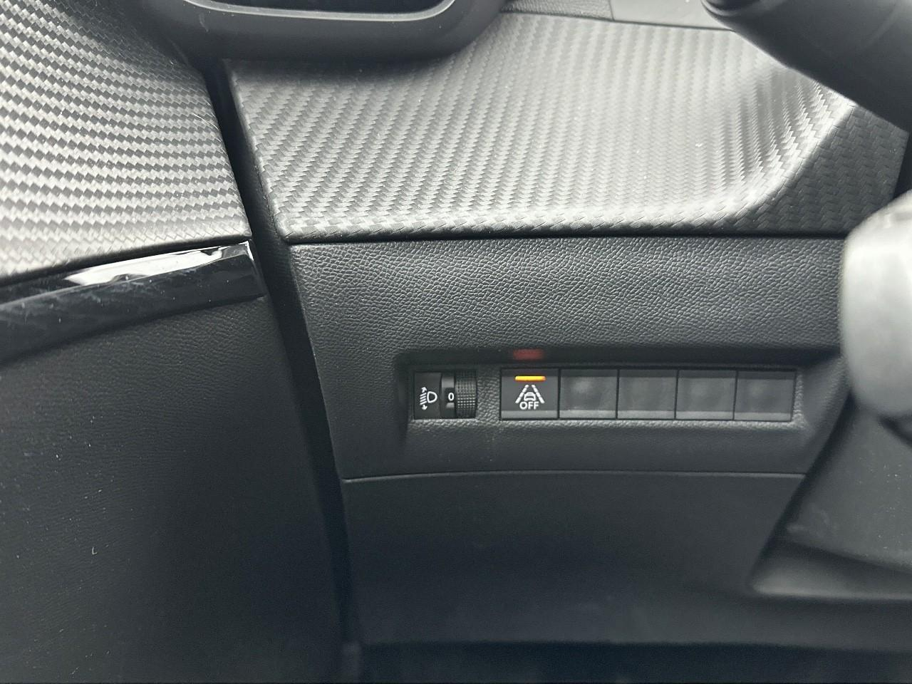 Peugeot 208 puretech 100 s&s eat8 style — photo 17