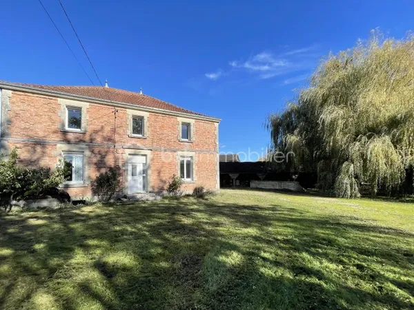 Maison 8 pièces 226 m²