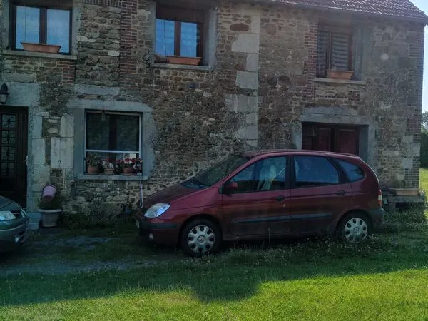 Longère cherche nouveaux propriétaires