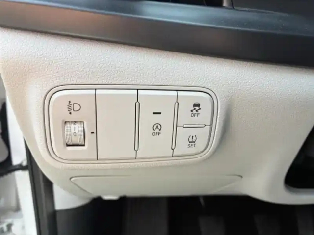 Hyundai I20 1.0 t-gdi 100ch creative — photo 7