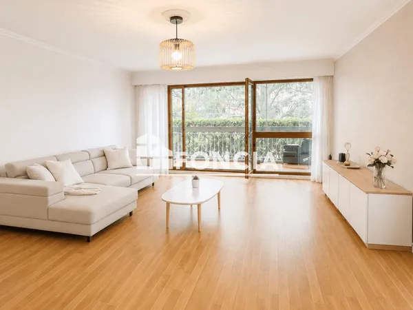 APPARTEMENT 2 PIÈCES AVEC LOGGIA, CAVE ET PARKING - INVESTISSEMENT LOCATIF