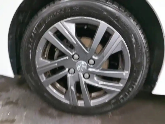 Peugeot 208 puretech 75 s&amp;s bvm5 — photo 23