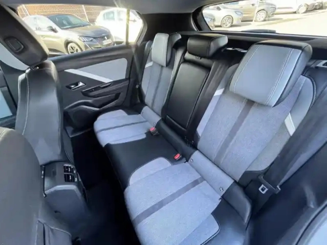 Opel Astra vi 1.2 turbo 130ch elegance business — photo 23
