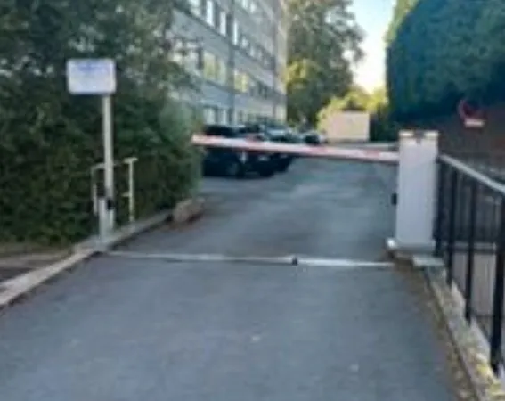 Parking plein air sécurisé