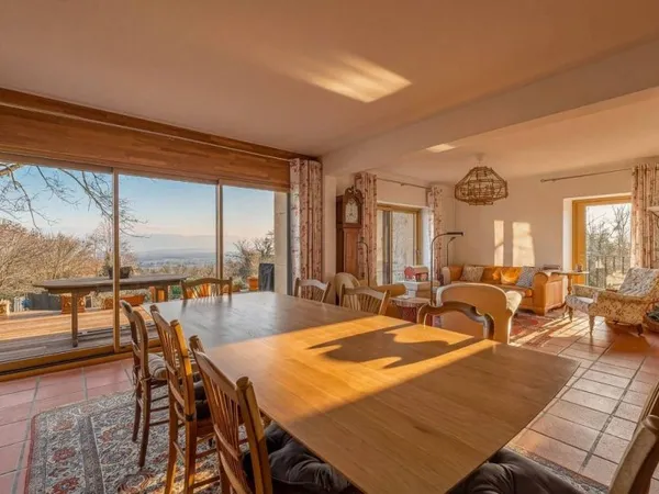 Maison individuelle 12 pièces 587 m²