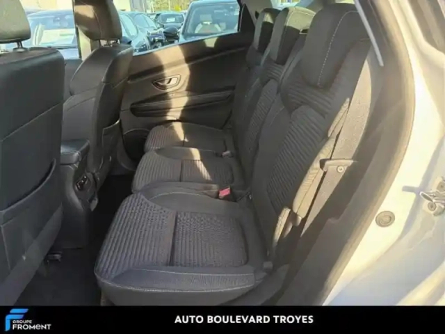 Renault Scenic 1.7 blue dci 120ch business - 21 — photo 12