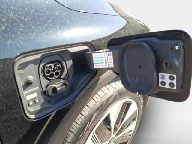 Renault Megane e-tech electric ev60 130ch evolution er super charge -b — photo 10