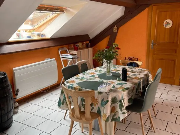 Charmant T2 balcon, double garage