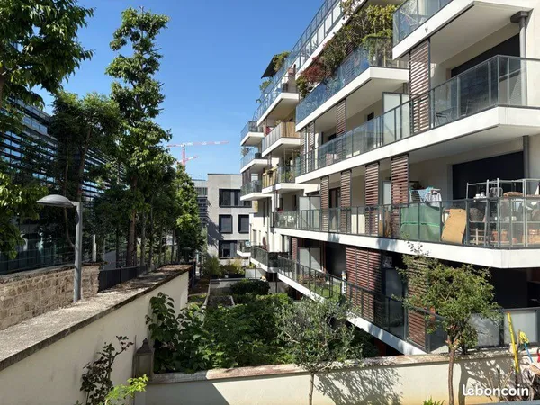 F2 PINEL, excellent état avec terrasse & jardin à Meudon-sur-Seine