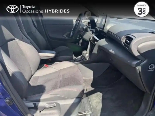 Toyota Yaris cross 116h gr sport my22 — photo 6