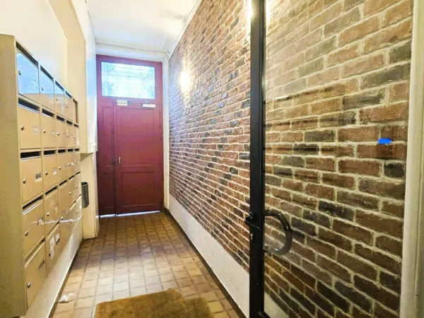 À VENDRE  CHARMANT 2 PIÈCES LUMINEUX D'ENVIRON 28 M² AVEC CAVE  PARIS 19e