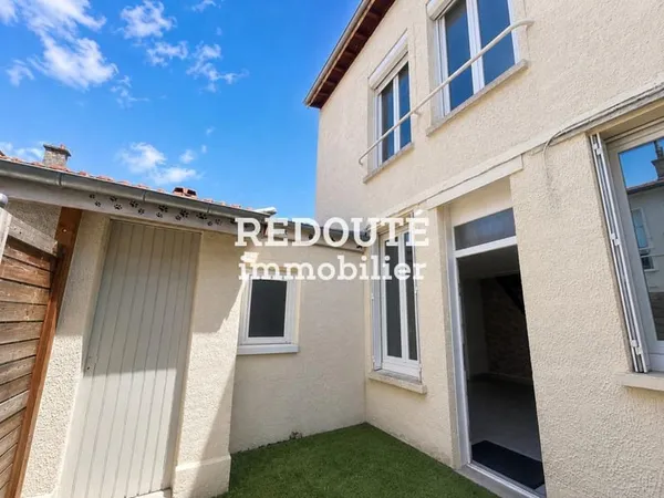 A VENDRE -PROCHE PLACE LUTON -APPARTEMENT DUPLEX COUR PRIVEE
