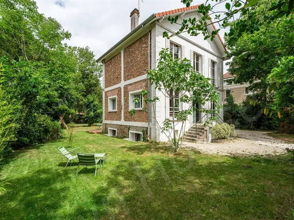 Maison 9 pièces 170 m²