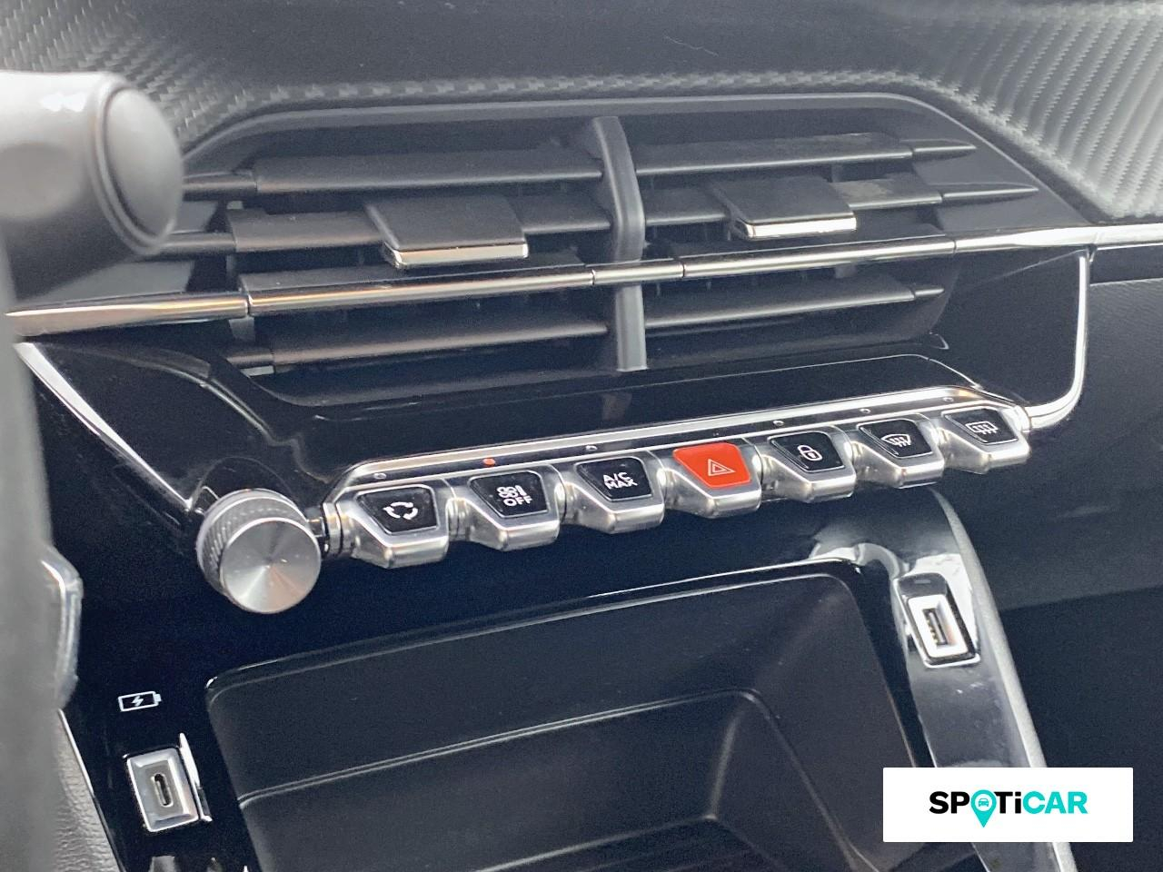 Peugeot 2008 1.2 puretech 100ch s&s active pack — photo 15