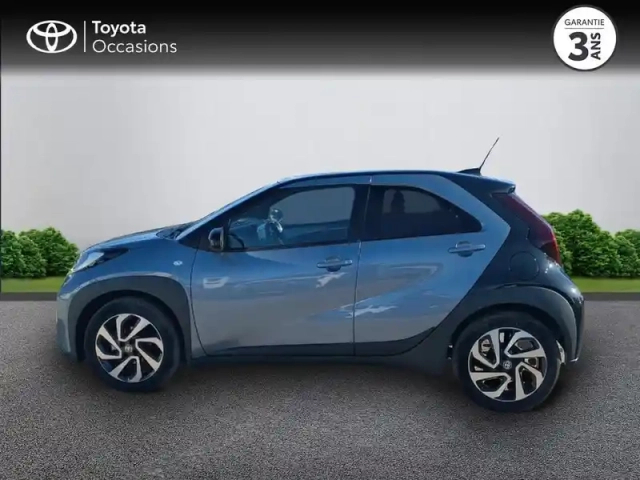 Toyota Aygo X 1.0 vvt-i 72ch design my24 — photo 3