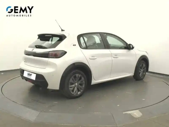 Peugeot 208 electrique 50 kwh 136 — photo 18