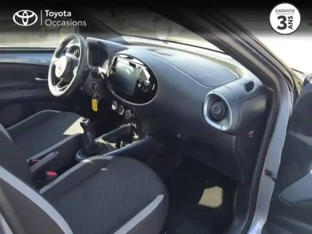 Toyota Aygo X 1.0 vvt-i 72ch design my24 — photo 6