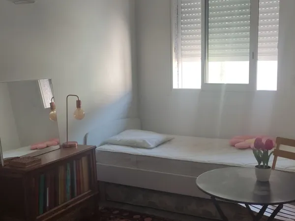 Loue chambre en colocation dans appartement
