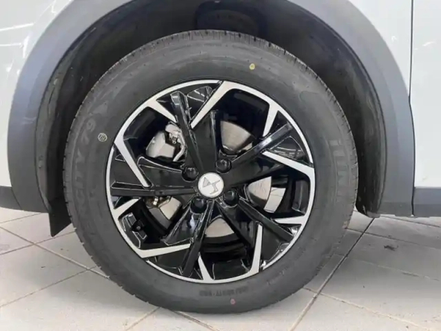 Ds Ds 3 crossback e-tense so chic 4cv — photo 10
