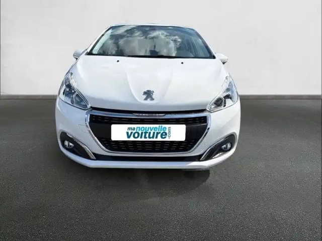 Peugeot 208 puretech 82ch s&amp;s bvm5 — photo 2
