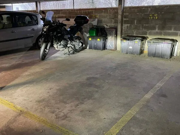 Parking 13 m²