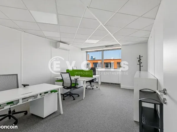 Bureaux 553 m²