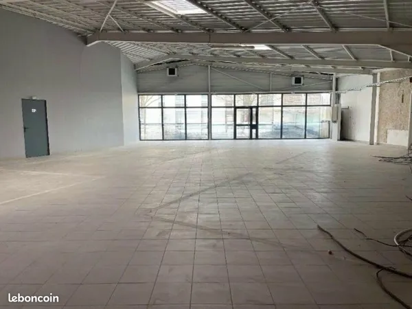 Local commercial 430 m²