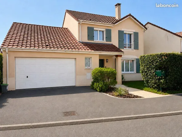 🏡 Maison familiale de 130 m² - 3 chambres + possibilité 4e - Garage double - Terrain de 480 m²