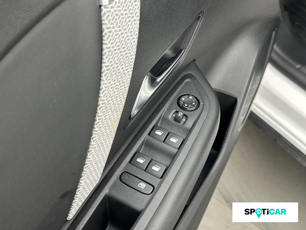 Citroën C4 puretech 130ch s&s shine eat8 — photo 19