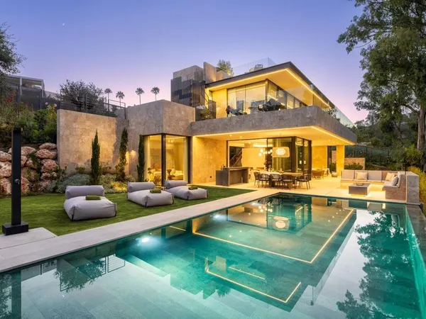 Maison Contemporaine - 627m ²