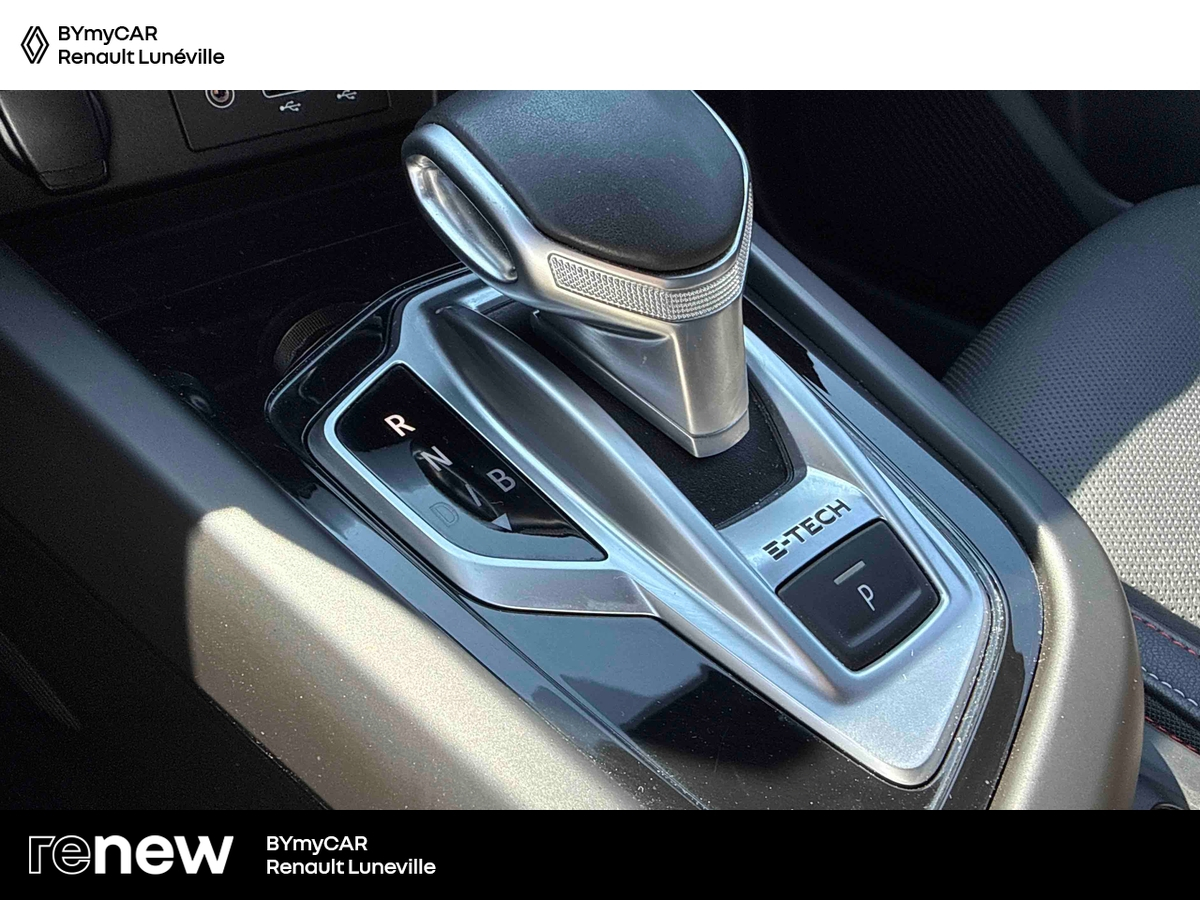 Renault Arkana E-Tech 145 - 21B — photo 22