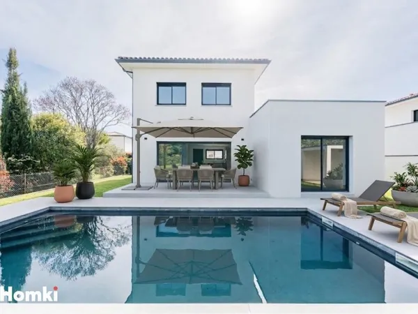 Maison/Villa T5 de 111 m2 à Saint-Hilaire 31410