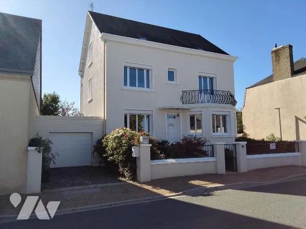 Maison 7 pièces 196 m²