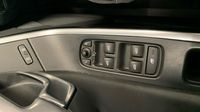 Volvo V60 D3 150ch R-Design Geartronic — photo 27
