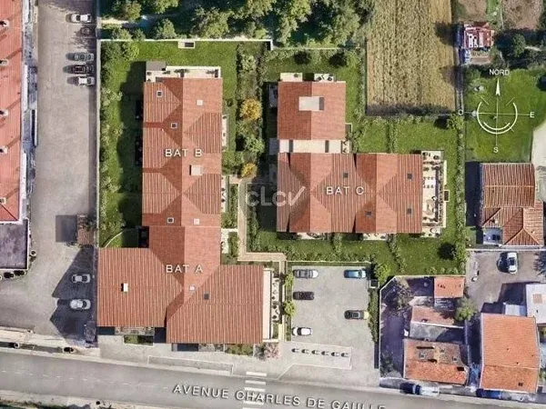 Local commercial 128 m²