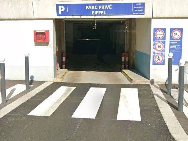 Parking 12 m²