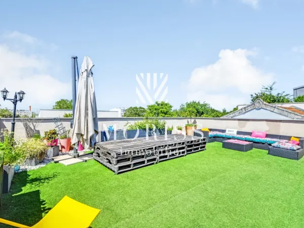 MAISON INDIVIDUELLE / ROOFTOP / ATYPIQUE / COUP DE COEUR / 217M2