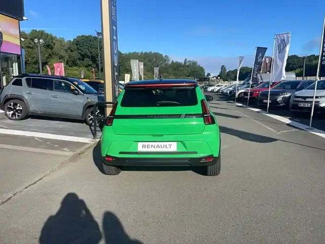 Renault 5 renault  e-tech electrique 10 ch autonomie confort — photo 4