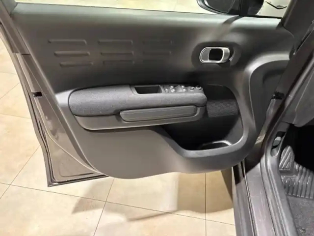 Citroën C3 Aircross puretech 130ch s&amp;s shine pack eat6 — photo 11