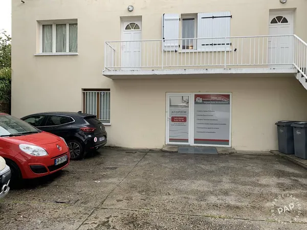 Bureau 70 m²