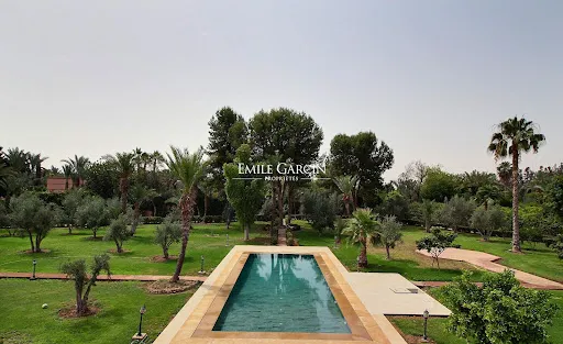 Maison 15 pièces 700 m²