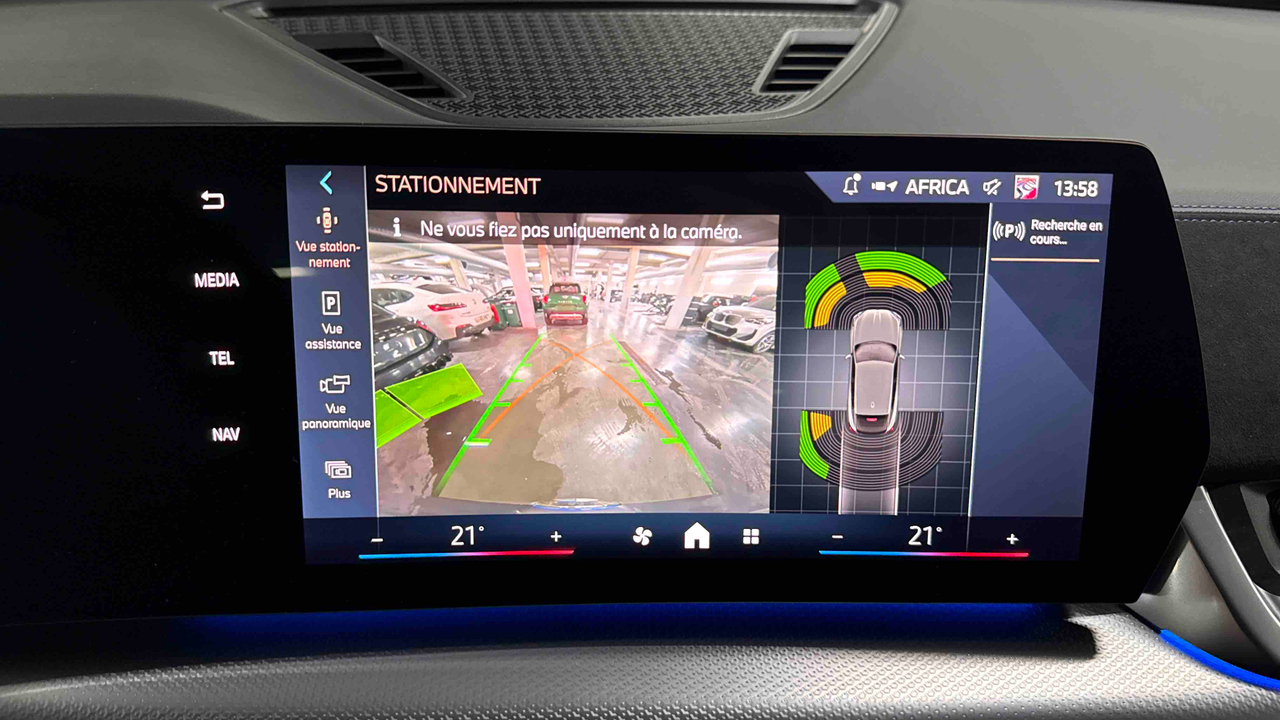 BMW iX2 eDrive20 204ch BVA — photo 31