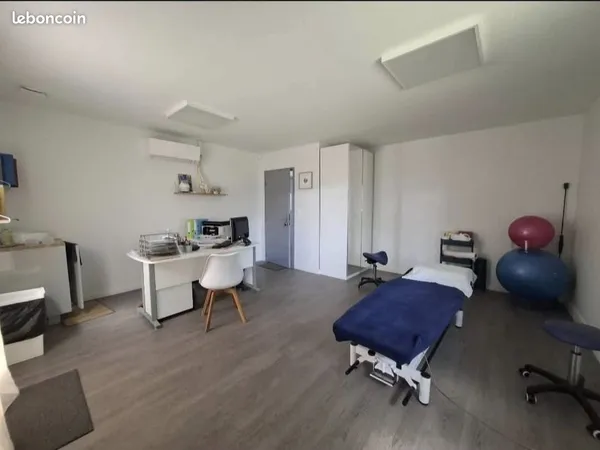 Salle de soin dans cabinet médical