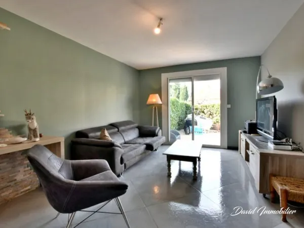 Villa au calme, lumineuse avec terrasse et garage à Toulouges